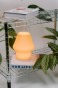 Lampa MONO yellow w salonie