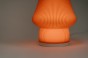 Lampa MONO orange na komodzie